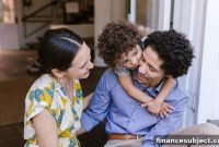 Investing in Canada: Essential Guide for Newcomers