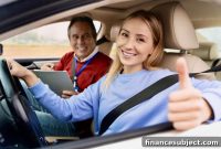 How to Choose the Right Driving School in Canada