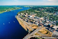 Where to Buy Property in Canada 2024: Neighborhood Data