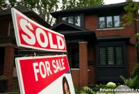 Mortgage Rates Drop: Is Now the Right Time to Buy in Canada?