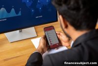 Robo-Advisor vs All-in-One ETF: Which Suits New Investors?