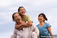 Average Canadian Savings: How Much Do People Really Have?