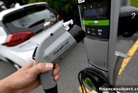 Why Fewer Canadian Drivers Are Planning to Buy EVs or Hybrids