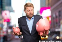 Should Canadians Invest or Pay Off Debt?