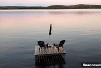 Why Canada’s Vacation Home Prices Are Rising Despite Slowdown