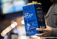 TSX Q2 for Investors: Gold Up, Theaters Packed, Grocers Steady