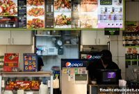 Canadians Cut Back on Dining Out as Budgets Tighten