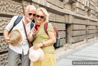 How to Travel While Achieving Financial Independence