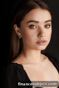 Emilija Baranac as Zoe Christensen