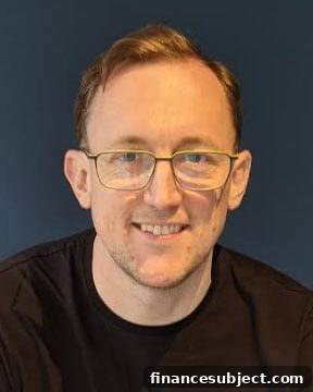 Author Joe Wiggins